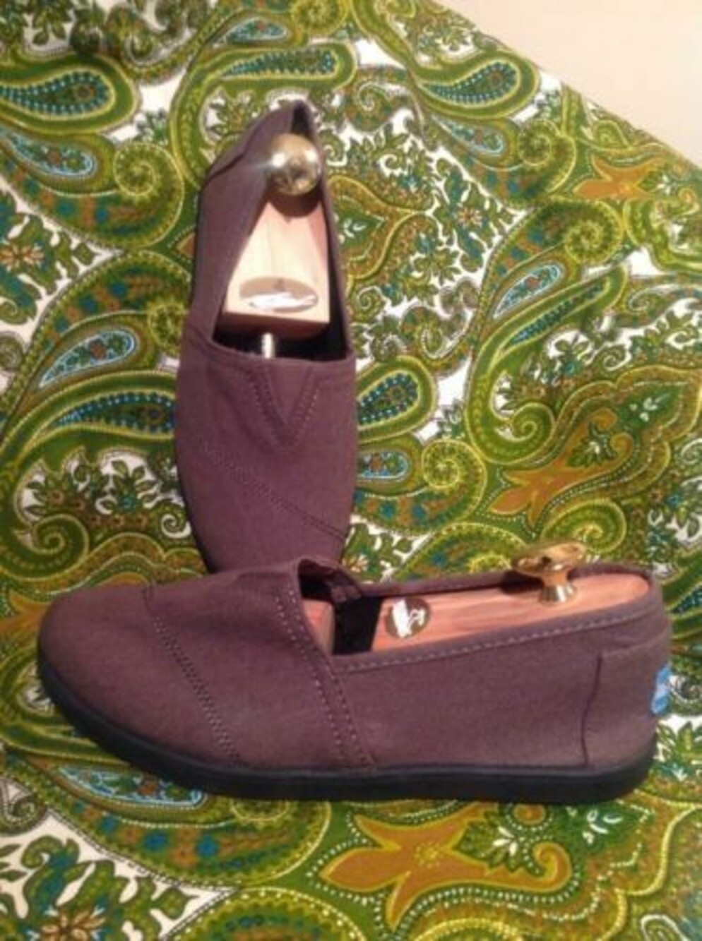 NEW WOMEN'S TOMS GRAY NOT FOR RESALE FLATS SZ W9M M7.5M CANVAS ONE FOR ONE SHOES